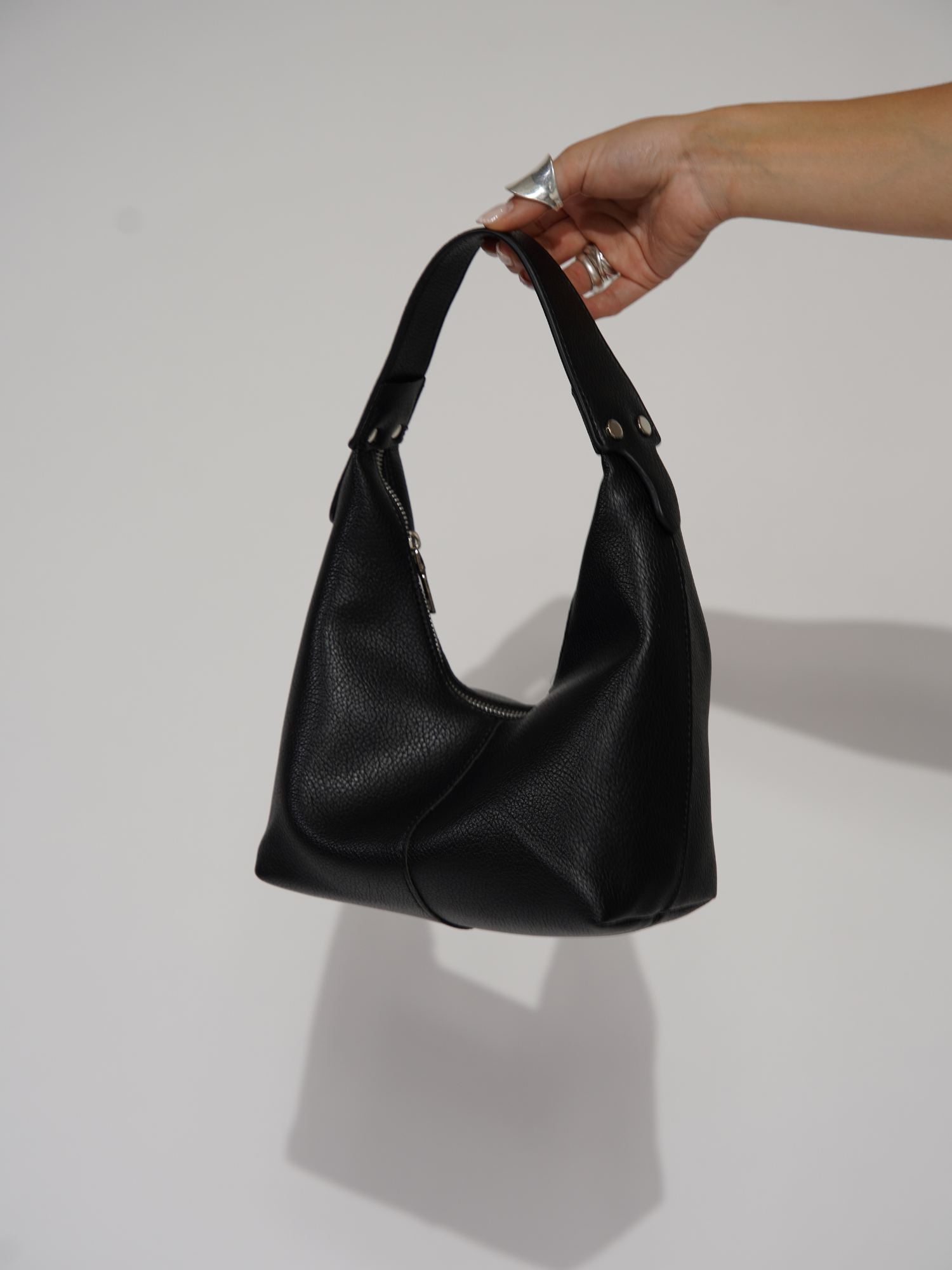 Chic Callie Leather Bag